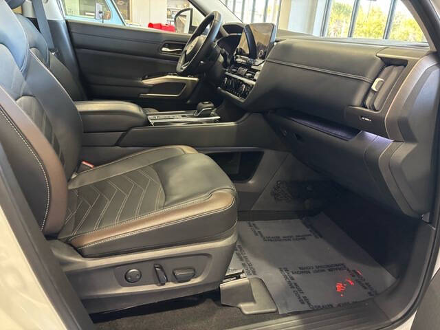 2024 Nissan Pathfinder Platinum