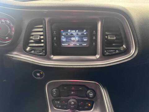 2015 Dodge Challenger SXT