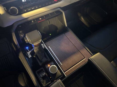 2025 Toyota Sequoia SR5