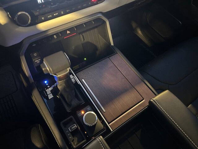 2025 Toyota Sequoia SR5