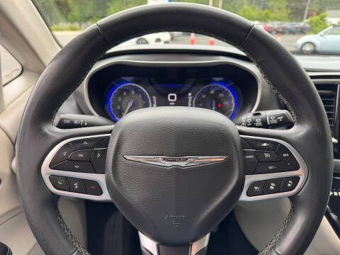 2022 Chrysler Pacifica Touring L