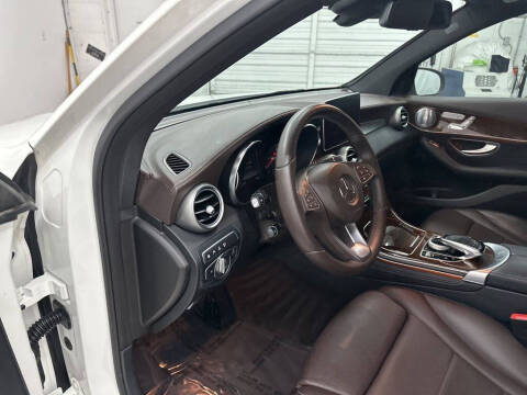 2017 Mercedes-Benz GLC GLC 300