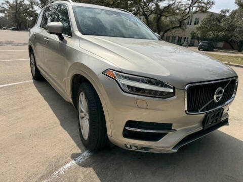 2016 Volvo XC90 T6 Momentum