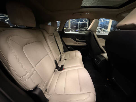 2025 Lincoln Corsair Premiere