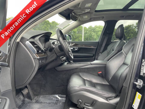 2017 Volvo XC90 T6 Momentum