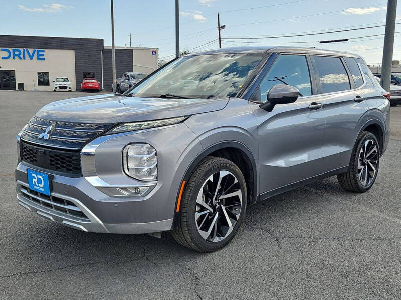 2023 Mitsubishi Outlander SE