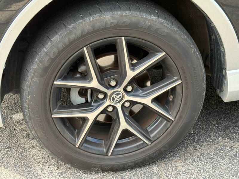 2016 Toyota RAV4 SE