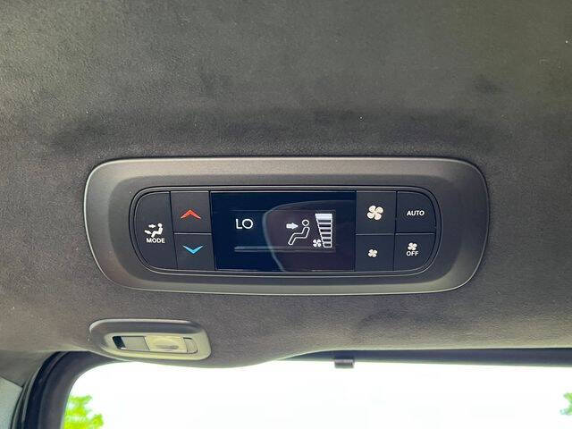 2025 Chrysler Pacifica Pinnacle