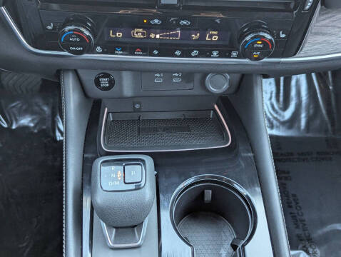 2025 Nissan Rogue Platinum