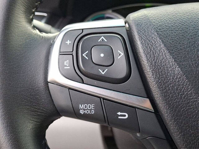 2016 Toyota Camry Hybrid XLE