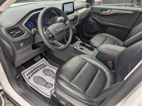 2022 Ford Escape Titanium
