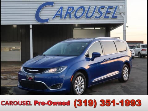 2018 Chrysler Pacifica for sale at Carousel Auto Group in Iowa City IA