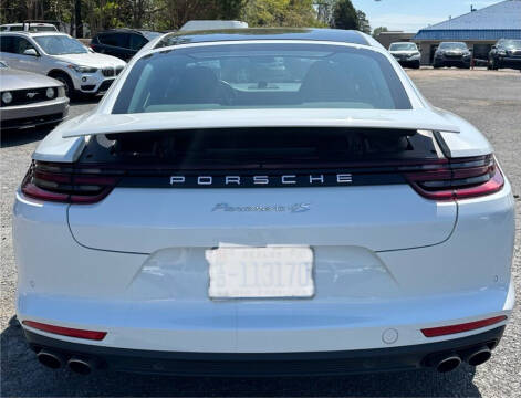 2017 Porsche Panamera 4S
