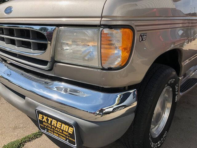 2001 Ford E-Series for sale at Extreme Auto Plaza in Des Moines, IA