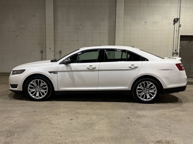 2019 Ford Taurus Limited