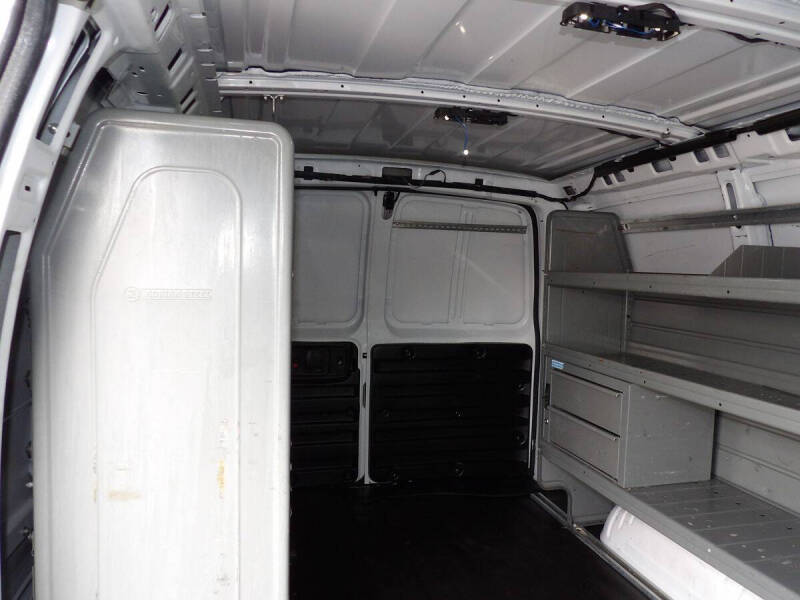 2022 Chevrolet Express 2500