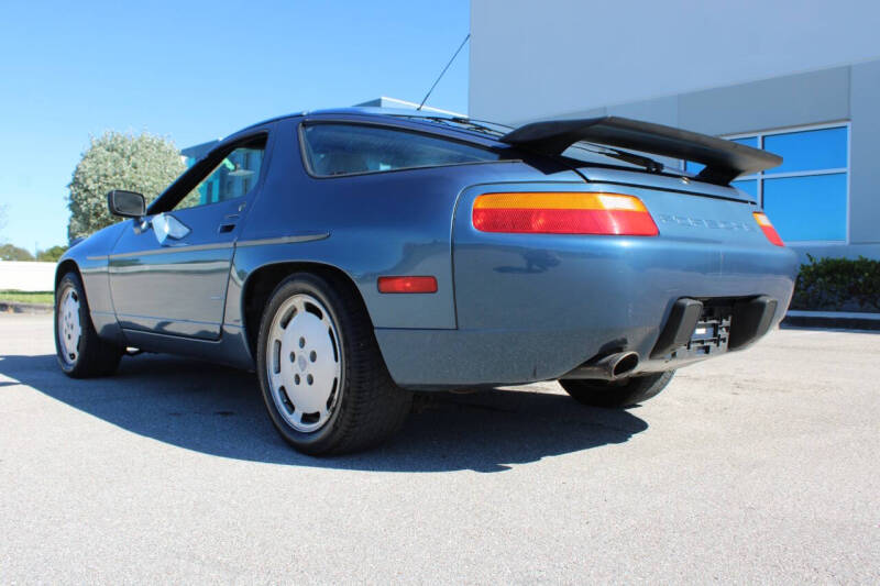 1989 Porsche 928 S4