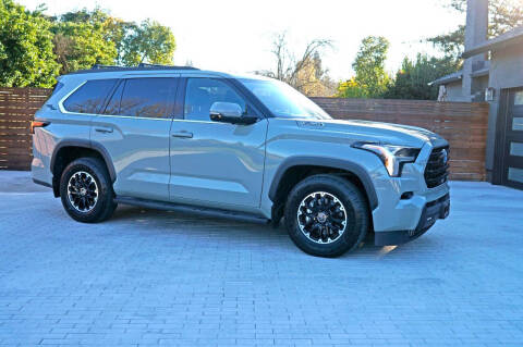 2023 Toyota Sequoia SR5