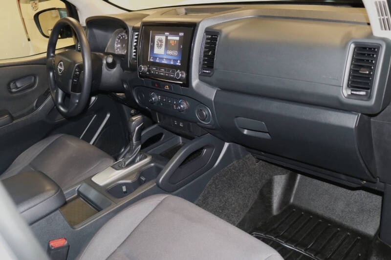 2022 Nissan Frontier S