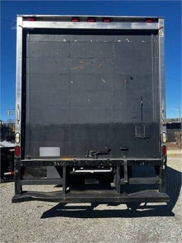 2007 Freightliner M2 106