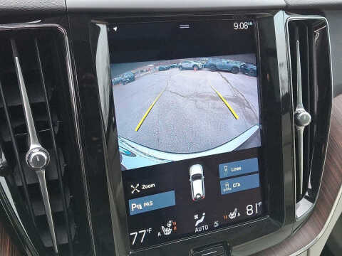 2021 Volvo XC60 T5 Momentum