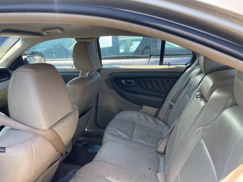 2011 Ford Taurus SEL