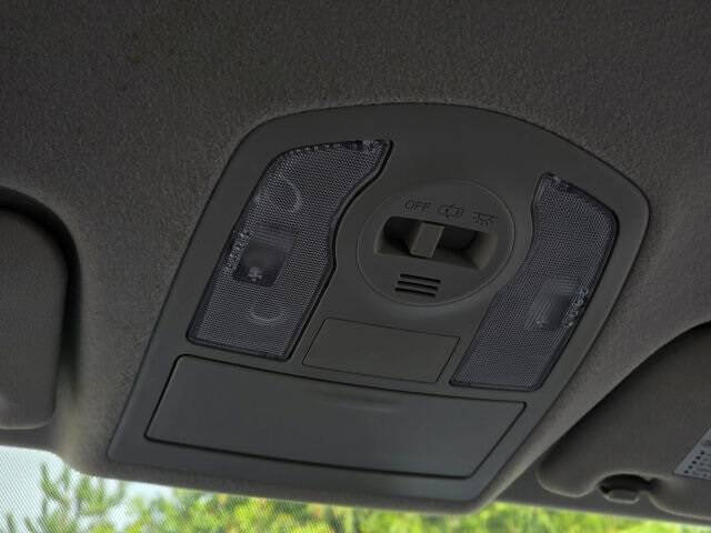 2013 Toyota Prius v Five