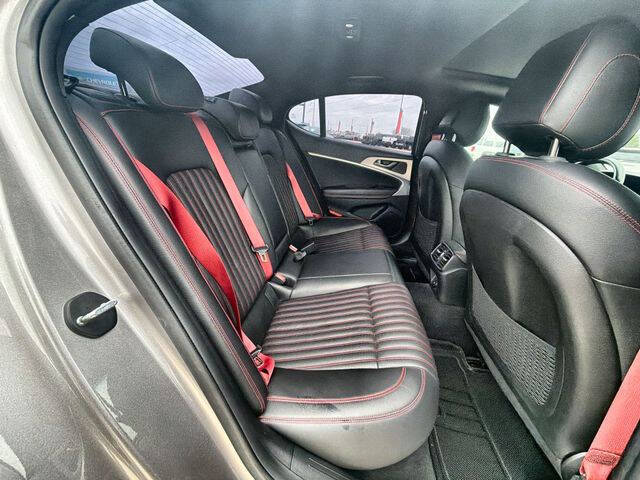 2023 Genesis G70