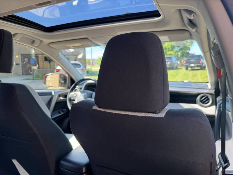 2017 Toyota RAV4 XLE