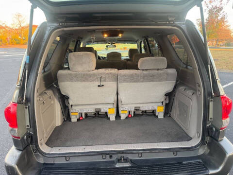 2005 Toyota Sequoia SR5