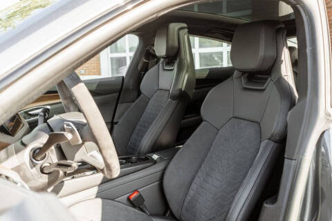 2022 Audi e-tron GT quattro Premium Plus