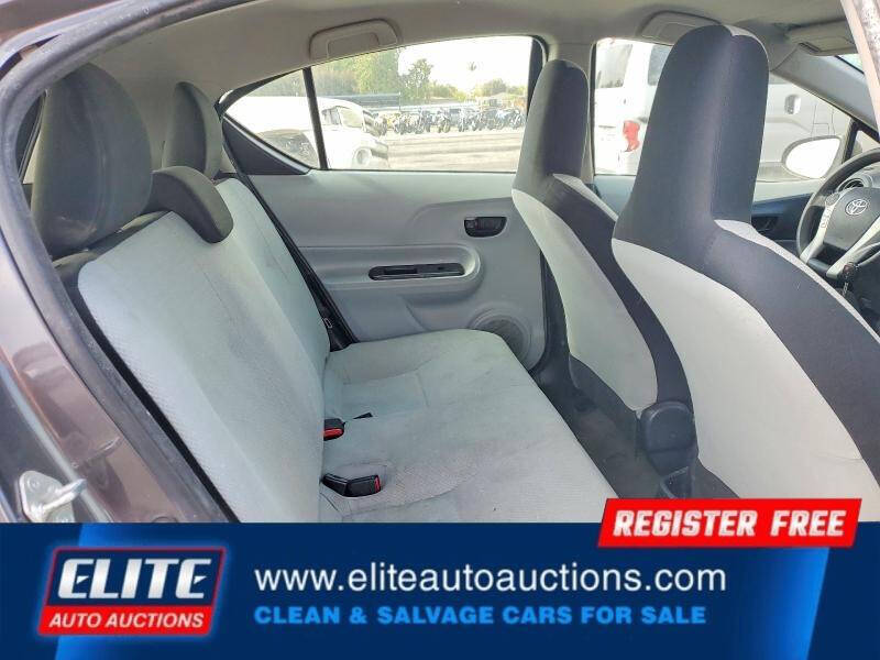 2014 Toyota Prius c One