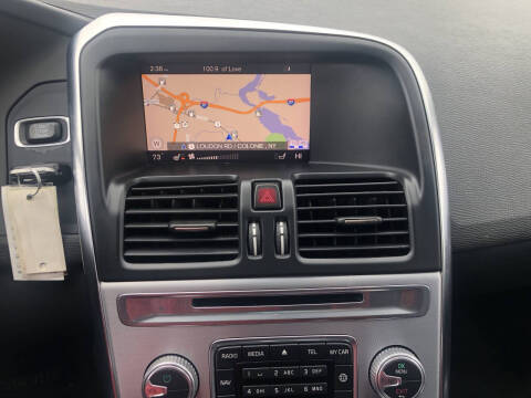 2017 Volvo XC60 T5 Dynamic