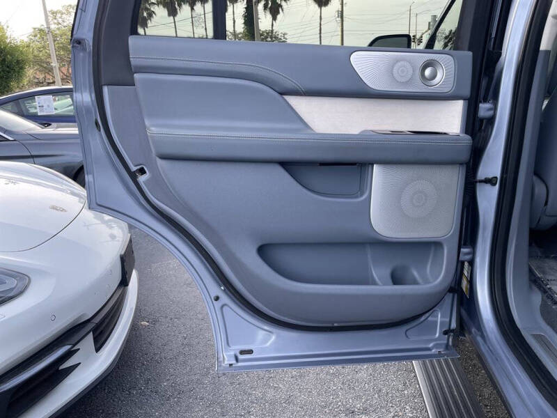 2018 Lincoln Navigator Black Label
