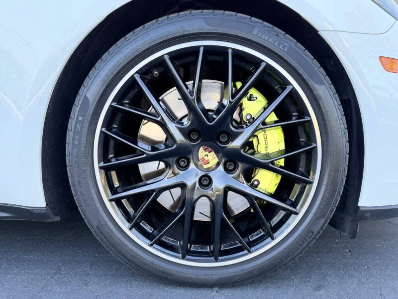 2018 Porsche Panamera 4 E-Hybrid