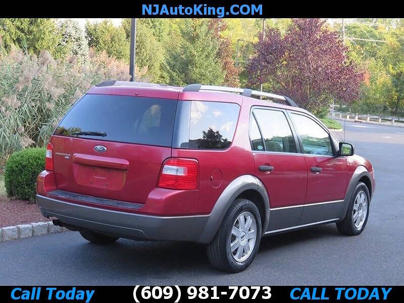 2005 Ford Freestyle SE