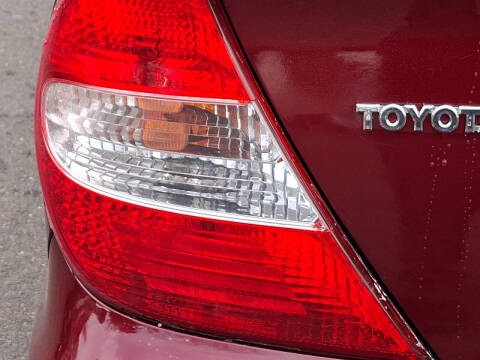 2004 Toyota Camry LE