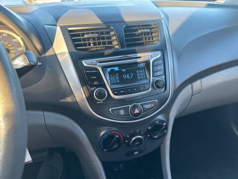 2017 Hyundai Accent SE