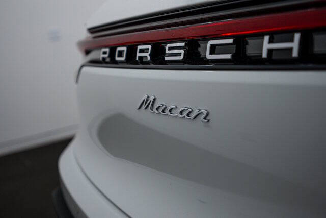 2026 Porsche Macan