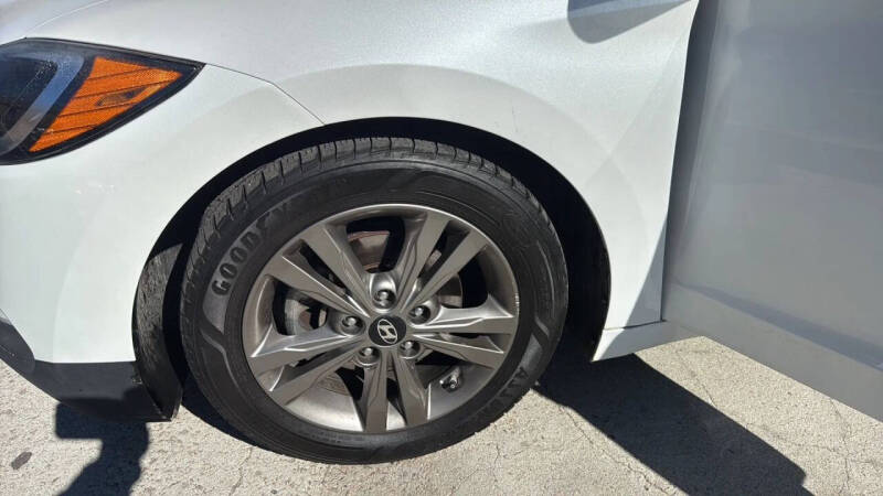 2018 Hyundai Elantra