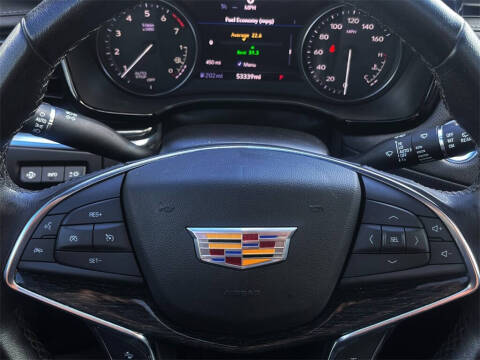 2022 Cadillac XT5 Premium Luxury