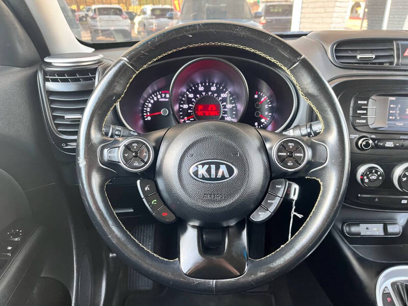 2016 Kia Soul + photo 11