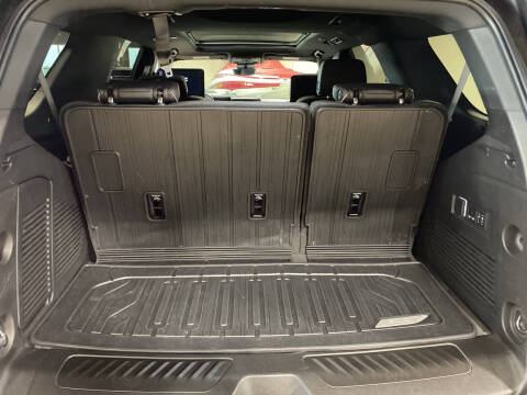 2025 GMC Yukon Elevation