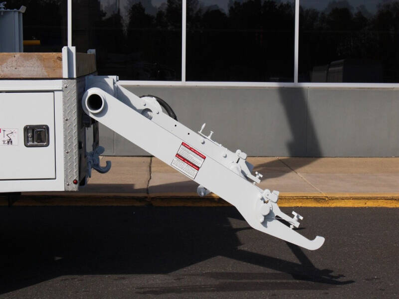 2019 Freightliner M2 106