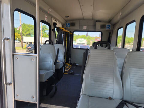 2011 Ford E-Series E-350 SD