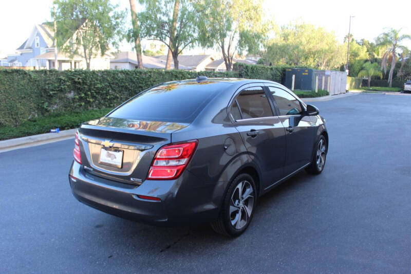 2019 Chevrolet Sonic Premier Auto