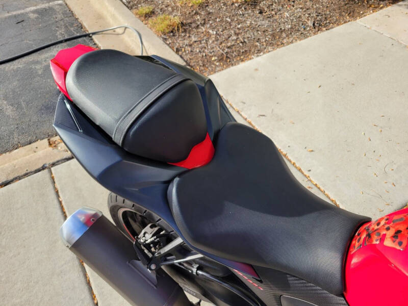 2015 Suzuki GSX-R1000