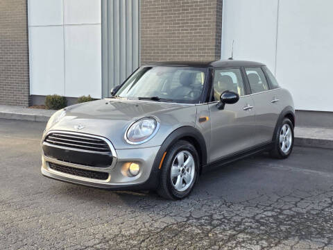 2017 MINI Hardtop 4 Door Cooper