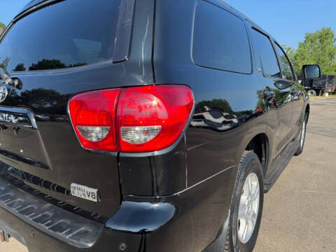 2013 Toyota Sequoia SR5