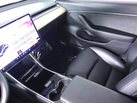 2020 Tesla Model 3 Standard Range Plus